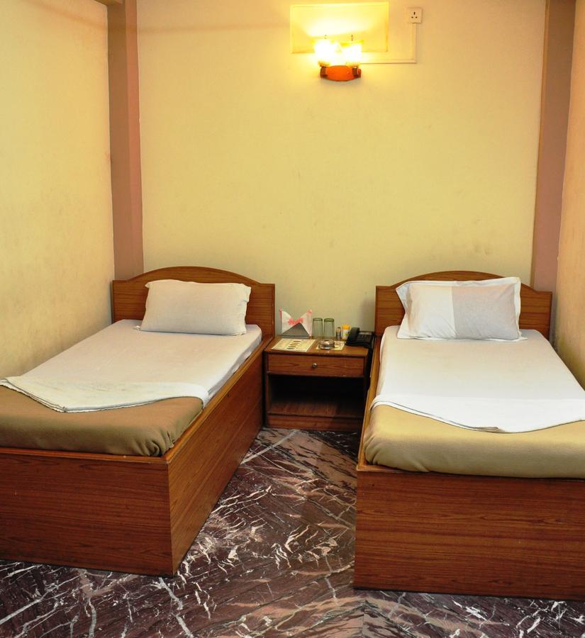 Aastha Hotel Rourkela Ngoại thất bức ảnh