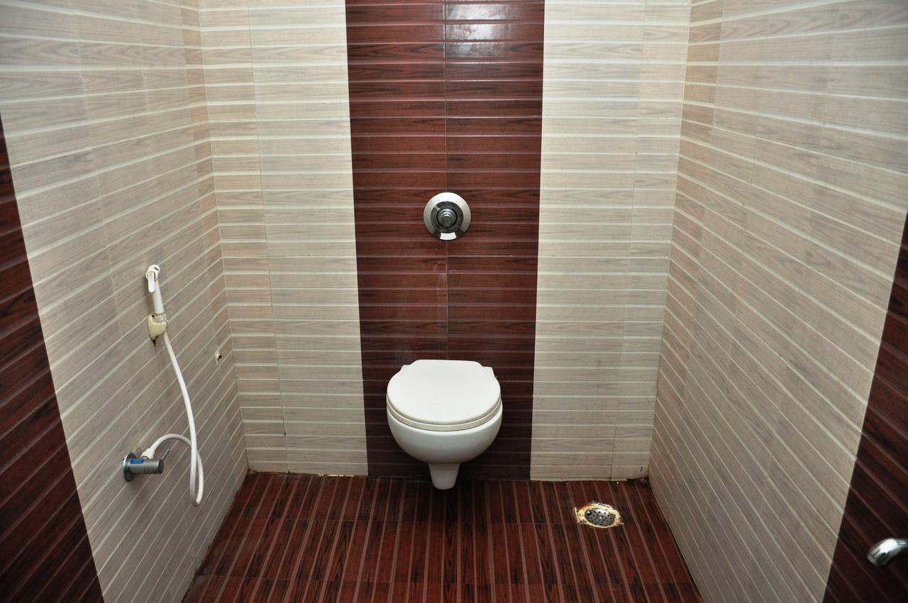 Aastha Hotel Rourkela Ngoại thất bức ảnh