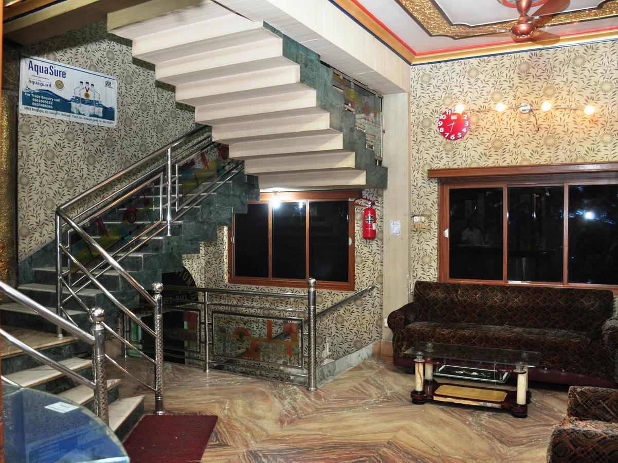Aastha Hotel Rourkela Ngoại thất bức ảnh
