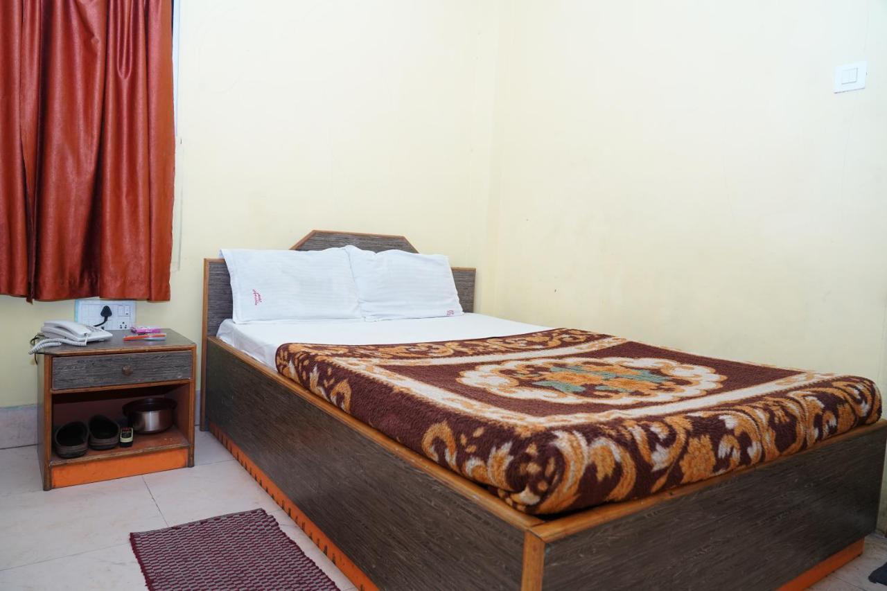 Aastha Hotel Rourkela Ngoại thất bức ảnh